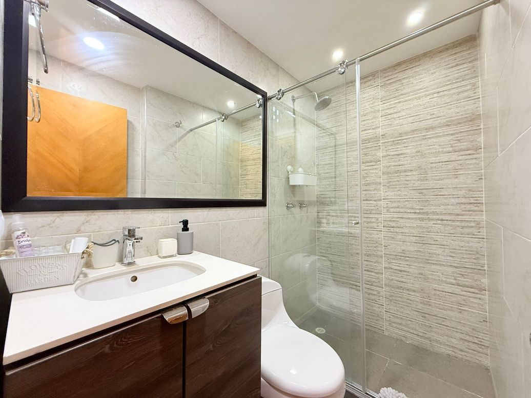 Casa de 4 alcobas en venta en Caobos Salazar, Bogotá, 270 m² · foto 16 de 20