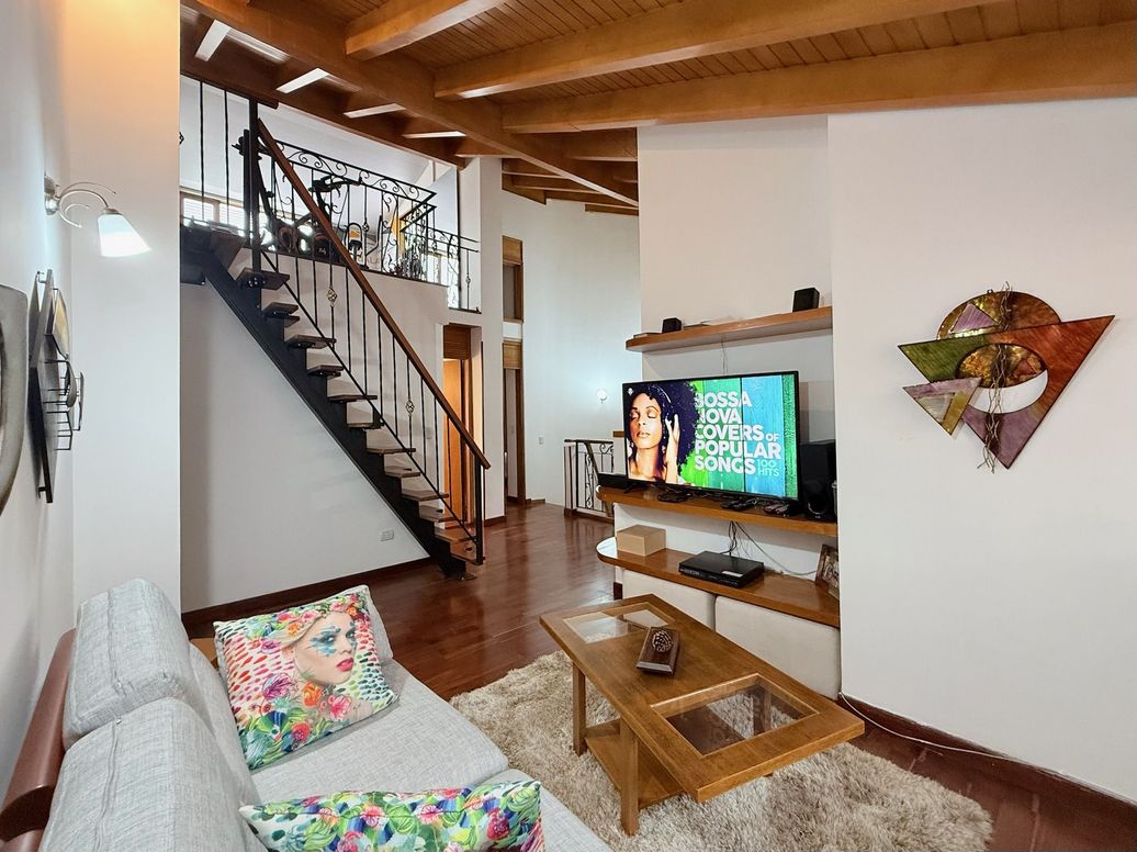 Casa de 4 alcobas en venta en Caobos Salazar, Bogotá, 270 m² · foto 12 de 20