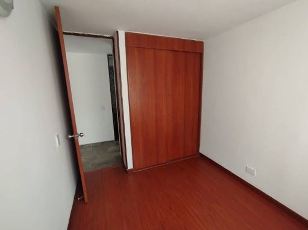 Apartamento de 3 alcobas en venta en Villas De Granada, Bogotá, 62 m² · foto 12 de 18