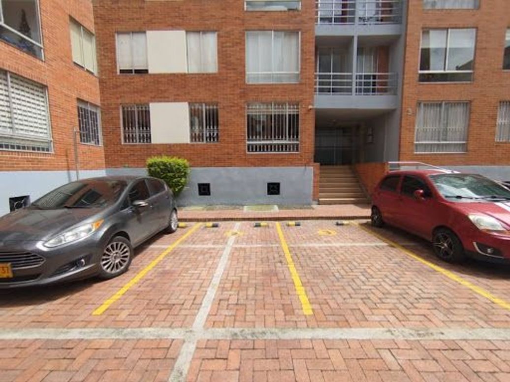 Apartamento de 3 alcobas en venta en Villas De Granada, Bogotá, 62 m² · foto 3 de 18