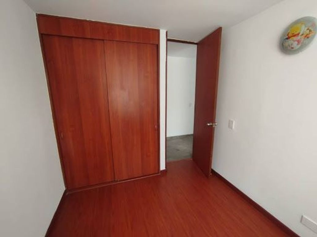Apartamento de 3 alcobas en venta en Villas De Granada, Bogotá, 62 m² · foto 14 de 18