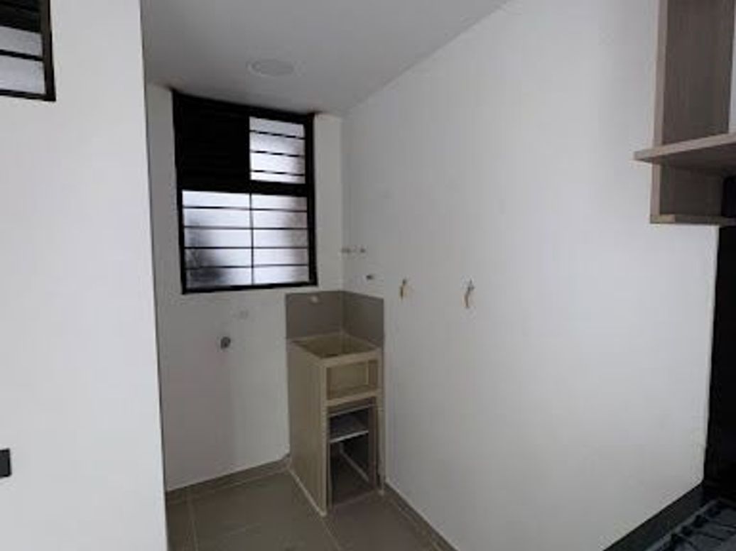 ARRIENDO de APARTAESTUDIO en LOS COLORES, Medellín en Los Colores