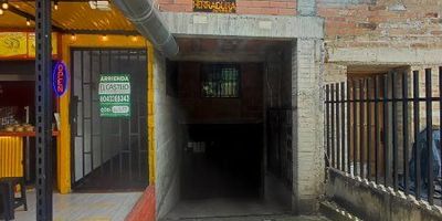 Agradable Aparta estudio ubicado en el sector de Belén rincon, en la carrera 79, piso 1, tiene un área de 30 metros aproximadamente. El inmueble se compone de 1 alcoba, 1 closet, 1 baño cabinado, cocina integral con red de gas y piso en cerámica.
Los datos de los inmuebles promocionados en la página web están sujetos a cambio y verificación de disponibilidad.