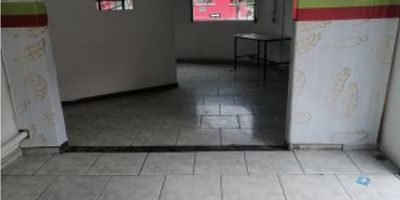 ¡Local en Arriendo en La Argentina, Manizales! ?✨

Este local es ideal para emprender tu negocio en una zona con excelente ubicación y gran visibilidad. Su distribución y acabados lo hacen perfecto para distintos tipos de comercio.

? Características y Comodidades: Cuenta con 36 m² de área construida, un baño, cocineta y piso en cerámica, ofreciendo un espacio cómodo y funcional.

⚠ Restricciones: No disponible para negocios de mascotas, bares o discotecas.

? Ubicación Estratégica: Situado en La Argentina, un sector con buena afluencia de personas y fácil acceso.

¡Aprovecha esta oportunidad! Contáctanos para más información o para programar una visita.
