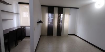 ? ¡Apartamento en Arriendo en Palermo!

Descubre esta excelente oportunidad de arrendar un moderno apartamento en el vibrante barrio de Palermo. Con una ubicación privilegiada y una variedad de comodidades, este apartamento ofrece un estilo de vida cómodo y conveniente para sus residentes.

?️ Distribución y Características: Este apartamento cuenta con un solo ambiente, perfectamente diseñado para brindar comodidad y funcionalidad. Dispone de un baño completo y una cocina integral con barra estilo americano, que añade un toque contemporáneo al espacio. Los acabados de suelo de cerámica/mármol aseguran durabilidad y fácil mantenimiento.

? Garaje y Mascotas: Incluye un garaje cubierto, proporcionando un lugar seguro para estacionar tu vehículo. Además, este apartamento sí admite mascotas, lo que lo convierte en una opción ideal para quienes tienen compañeros peludos en sus vidas.

?️ Entorno y Servicios: Ubicado en un entorno con acceso pavimentado y una amplia gama de servicios cercanos, como centros comerciales, colegios, universidades y parques. Además, cuenta con fácil acceso al transporte público, lo que facilita los desplazamientos por la ciudad.

? Seguridad y Conveniencia: El edificio cuenta con vigilancia las 24 horas del día, brindando tranquilidad y seguridad a sus residentes. Además, dispone de portería/recepción para atender cualquier necesidad o consulta.

¡No dejes pasar esta oportunidad de vivir en un cómodo apartamento en el corazón de Palermo! Contáctanos hoy mismo para más información y para programar una visita.


