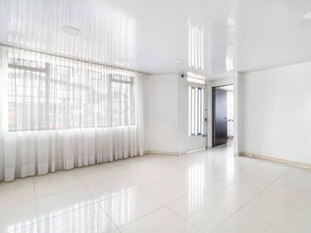 Casa de 6 alcobas en venta en Santa Monica, Bogotá, 241 m² · foto 19 de 20