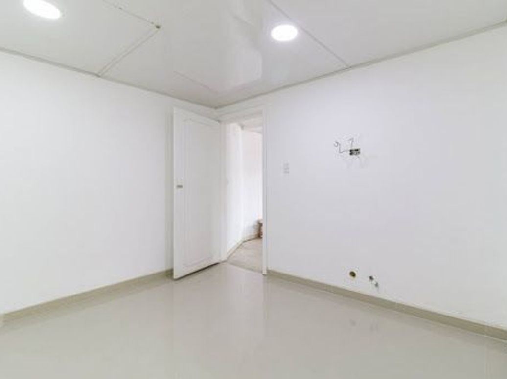 Casa de 6 alcobas en venta en Santa Monica, Bogotá, 241 m² · foto 4 de 20