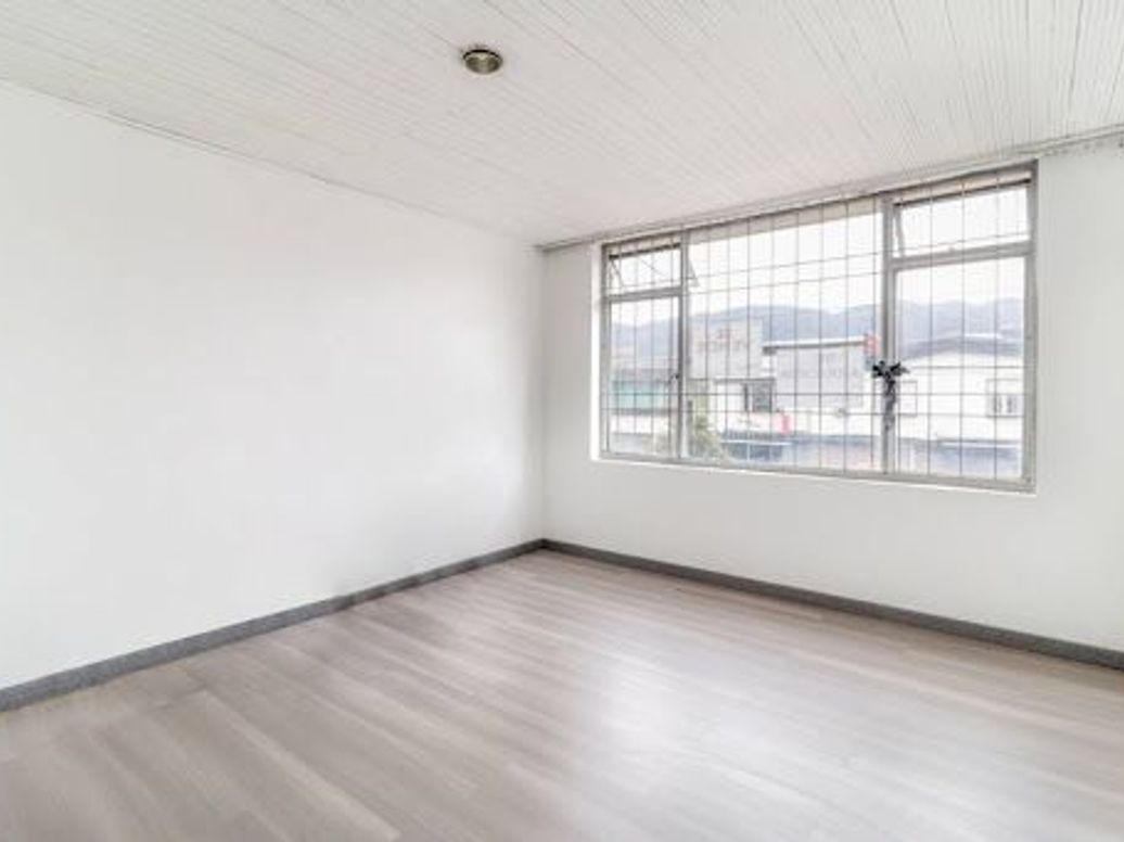 Casa de 6 alcobas en venta en Santa Monica, Bogotá, 241 m² · foto 13 de 20