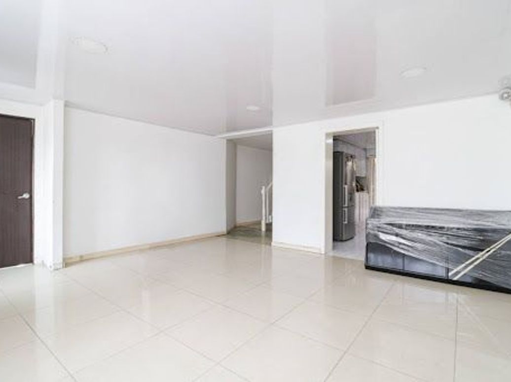 Casa de 6 alcobas en venta en Santa Monica, Bogotá, 241 m² · foto 7 de 20