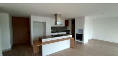 ARRIENDO APARTAMENTO EN EL TRÉBOL, MANIZALES | ARRIENDOS MANIZALES

Descubre este espectacular apartamento en arriendo en El Trébol, Manizales, ubicado en un sector exclusivo y tranquilo, ideal para quienes buscan comodidad y una vista inigualable.

Cuenta con 132 m² distribuidos en:


 
 Sala-comedor amplia e iluminada.
 
 
 Cocina integral con barra estilo americano.
 
 
 3 habitaciones con clósets y 3 baños.
 
 
 Balcón con vista panorámica.
 
 
 Zona de lavandería y despensa.
 
 
 2 garajes y depósito.
 


El edificio ofrece seguridad y múltiples amenidades: coworking, oratorio, sala de juntas, zonas infantiles, gimnasio, zonas verdes, salón comunal, parqueaderos para visitantes y vigilancia 24/7. Ubicación estratégica con acceso a transporte público, urbanización cerrada y cercanía a parques y zonas comerciales.

Estrato: 5 | Piso: 7

¡Contáctanos y agenda tu visita!


 
