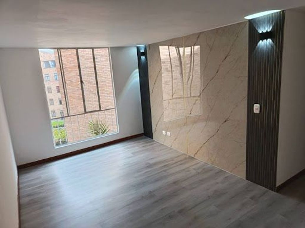Apartamento de 2 alcobas en venta en Sabana De Tibabuyes, Bogotá, 51 m² · foto 2 de 20