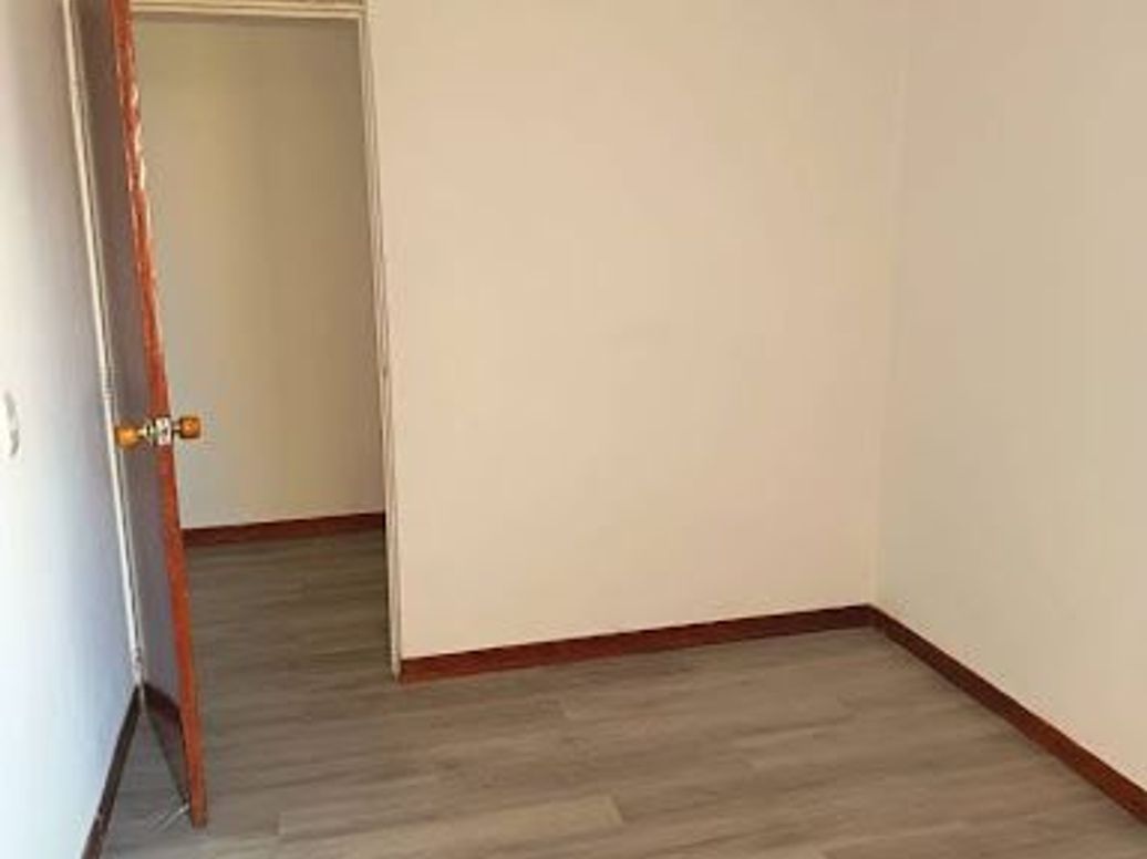 Apartamento de 2 alcobas en venta en Sabana De Tibabuyes, Bogotá, 51 m² · foto 7 de 20