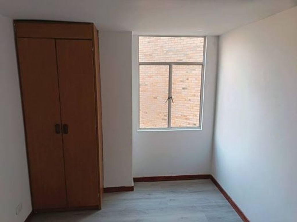 Apartamento de 2 alcobas en venta en Sabana De Tibabuyes, Bogotá, 51 m² · foto 10 de 20