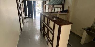  Local Comercial en Arriendo – Ideal para Restaurante
Área: 100 m² | Precio: $7.200.000 mensuales

Oportunidad única para establecer tu restaurante en una de las zonas comerciales más activas y transitadas del sector. Este amplio local de 100 m² cuenta con el espacio, la ubicación y el potencial que tu negocio necesita para destacar.

 Características destacadas:

Excelente distribución, ideal para cocina, salón de atención al público y área de caja

Espacio abierto con posibilidad de adecuaciones

Zona de alto flujo peatonal y vehicular

Entorno rodeado de oficinas, comercio y zonas residenciales

 Perfecto para restaurante, cafetería, heladería o franquicia
Ubicación estratégica que garantiza visibilidad y fácil acceso

No dejes pasar esta oportunidad de llevar tu negocio gastronómico a otro nivel.

 ¡Contáctanos y agenda una visita hoy mismo!