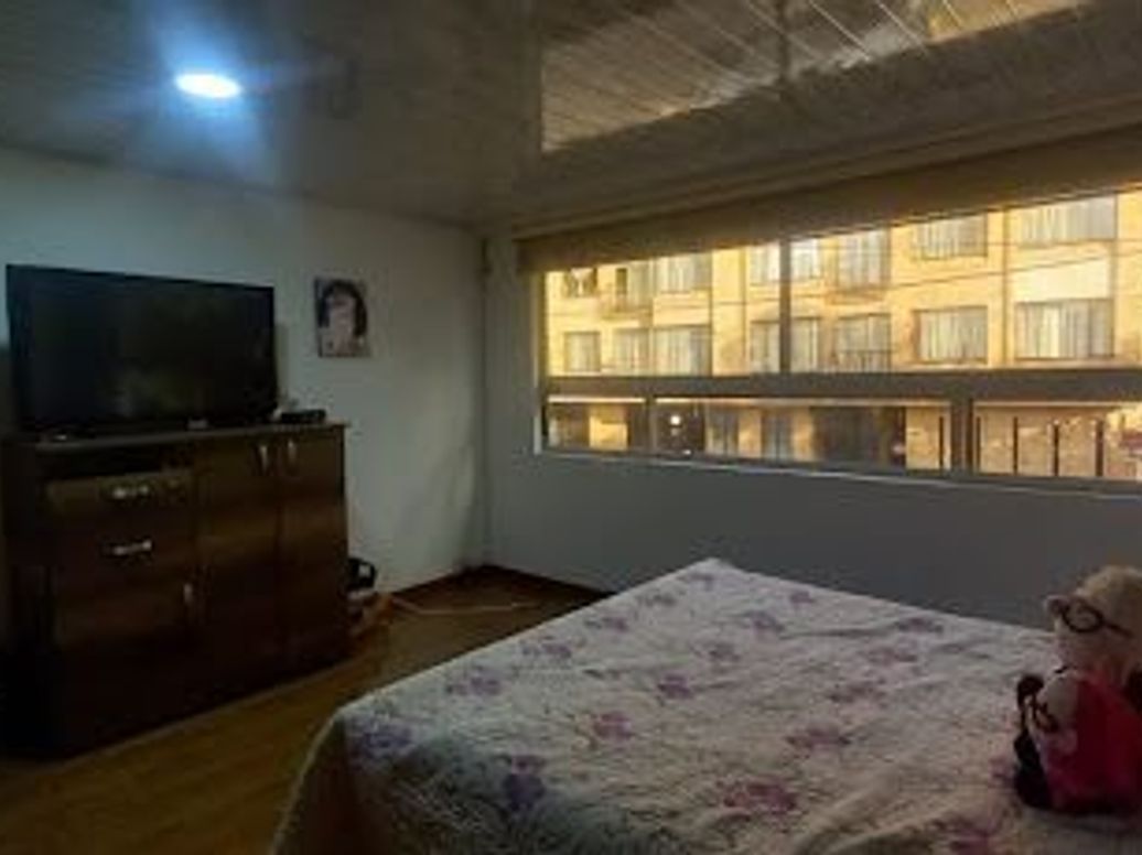 Casa de 7 alcobas en venta en Quinta Paredes, Bogotá, 390 m² · foto 18 de 20
