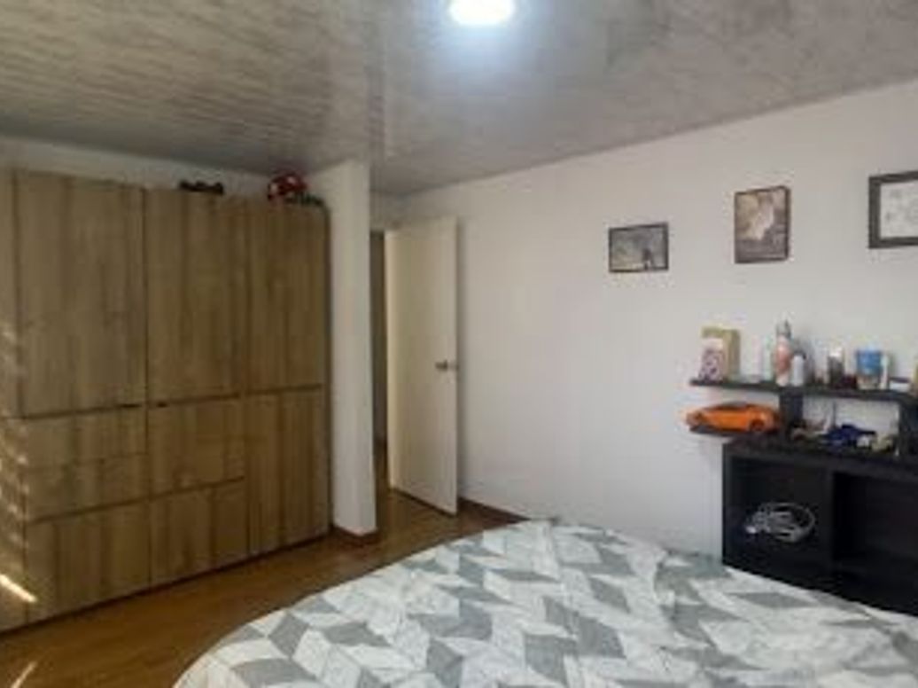 Casa de 7 alcobas en venta en Quinta Paredes, Bogotá, 390 m² · foto 13 de 20