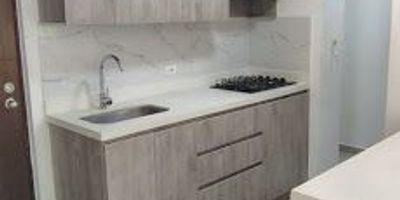 APTO EN EXCELENTE UBICACIÓN EN NIQUIA SECTOR LOS CERROS, CERCANÍA AL CENTRO COMERCIAL PUERTA DEL NORTE. 
DE 56 MTS, CUENTA CON 3 ALCOBAS CON CLOSET, 2 BAÑOS, SALA COMEDOR, COCINA INTEGRAL, ZONA DE ROPAS, BALCÓN PARQUEADERO CUBIERTO.