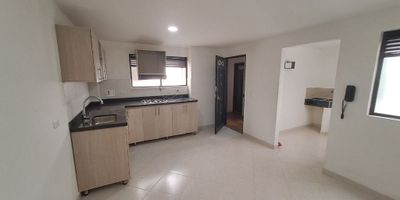 APARTAMENTO DE 50 M2, 3 alcobas, salón comedor, cocina integral, red de gas, piso en cerámica, zona de ropas, 2 baños cabinados,
EDIFICIO 
CERCANIAS, cerca al parque de BELLO