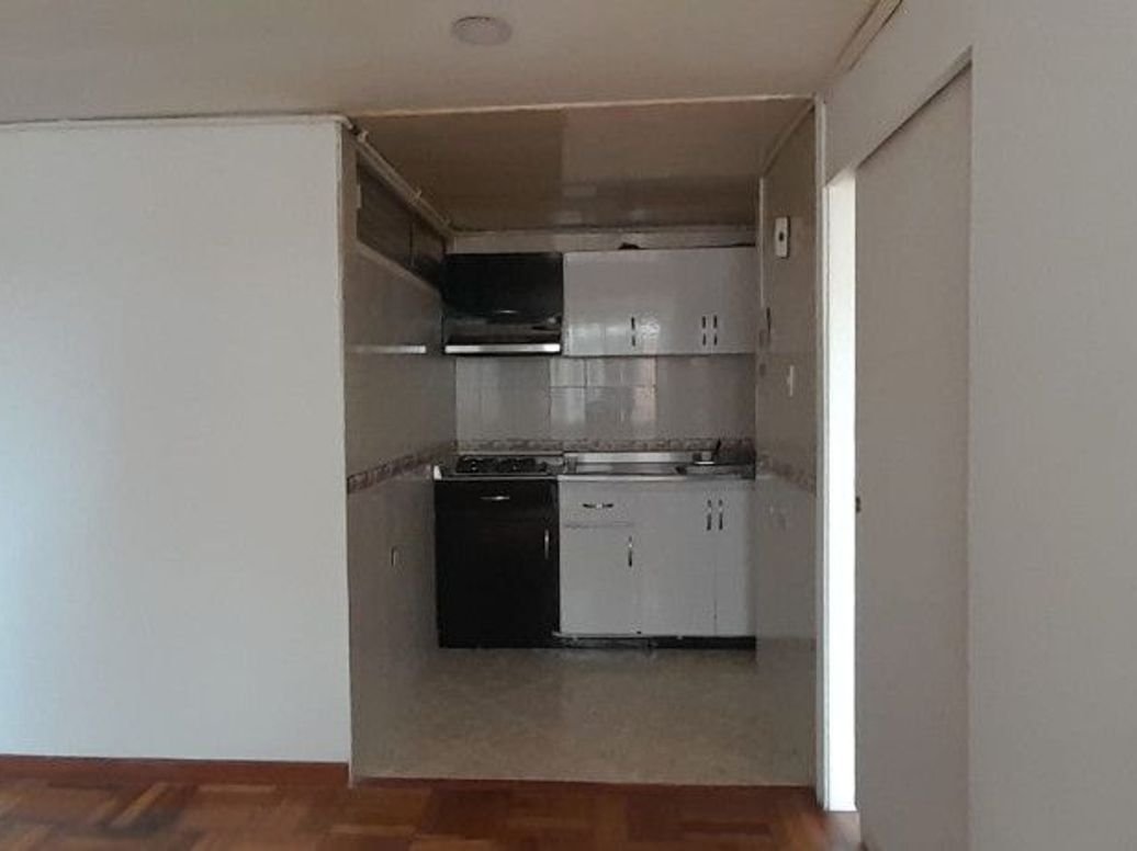 Apartaestudio en venta en Las Nieves, Bogotá, 40 m² · foto 7 de 17