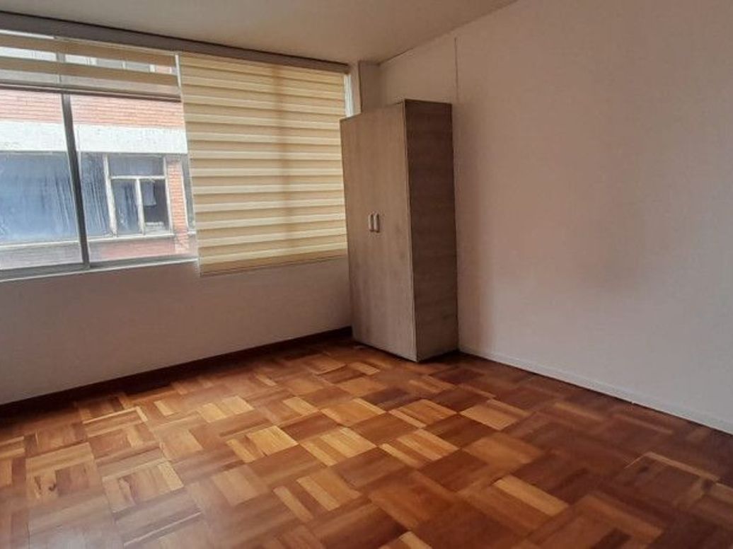Apartaestudio en venta en Las Nieves, Bogotá, 40 m² · foto 3 de 17