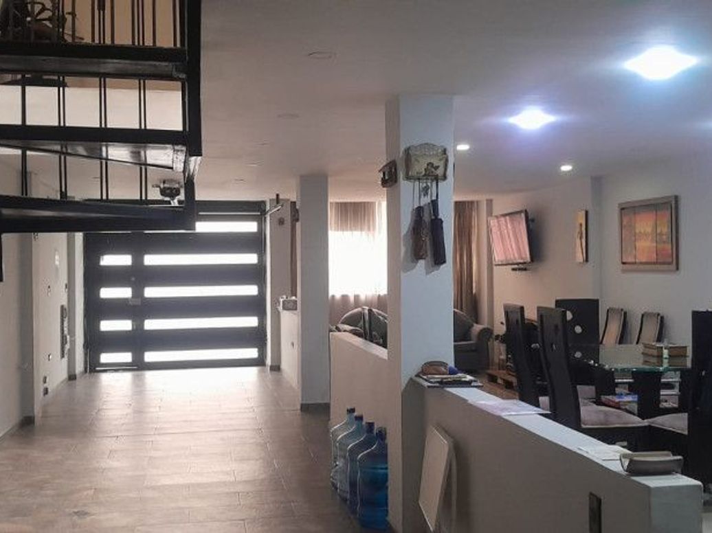 Casa de 10 alcobas en venta en Santander Sur, Bogotá, 180 m² · foto 5 de 19