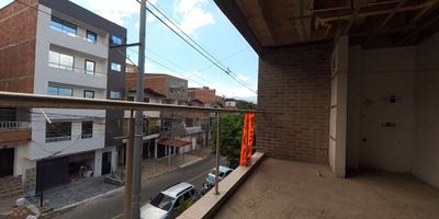 Descubre este acogedor apartamento con 3 habitaciones y 2 baños, perfecto para tu familia. Con 75 metros cuadrados, tendrás espacio de sobra para vivir cómodamente. Ubicado en una zona tranquila, es ideal para disfrutar de la vida en familia. ¡No dejes pasar esta oportunidad! Contáctanos para más información. Cod 126
