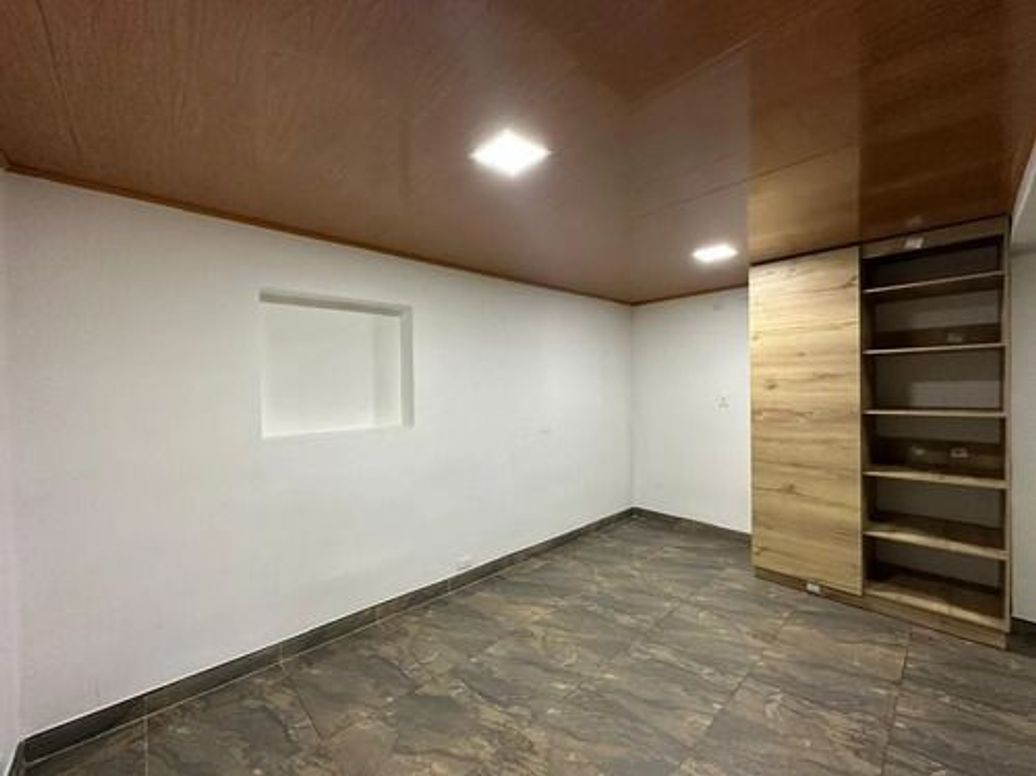 Casa de 6 alcobas en venta en La Fraguita, Bogotá, 252 m² · foto 8 de 10
