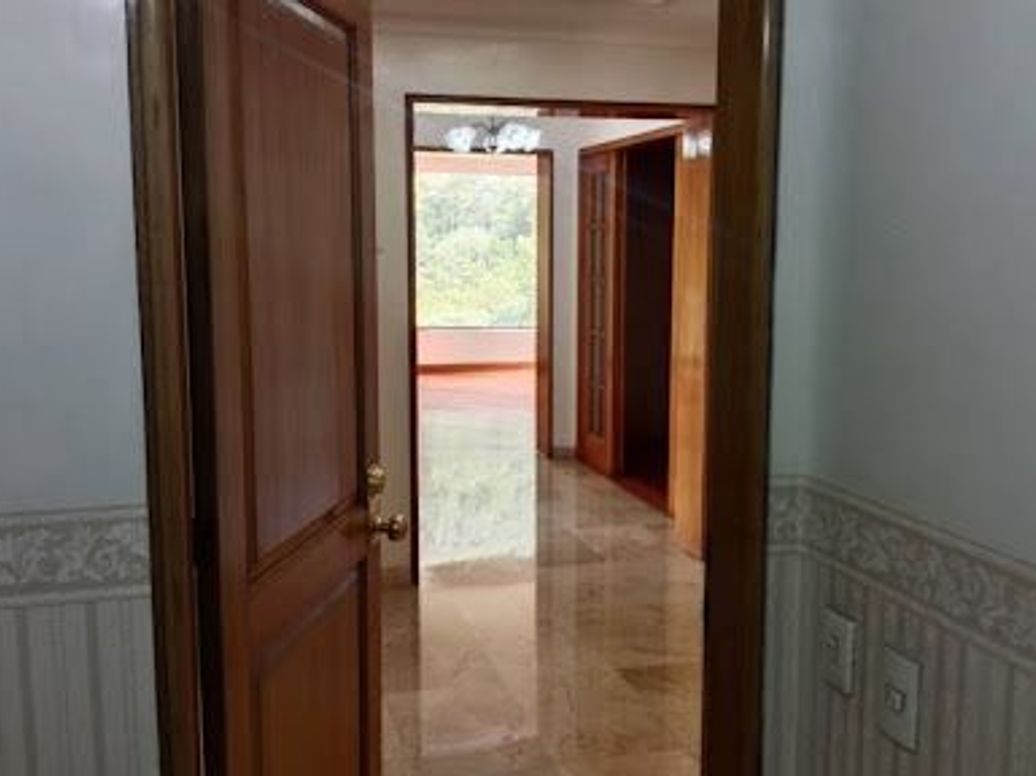 Apartamento de 4 alcobas en venta en Chicó Norte, Bogotá, 287 m² · foto 13 de 20