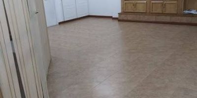 ¡Local en Venta en Pinares – Excelente Ubicación Comercial! ¿Estás buscando el espacio perfecto para tu negocio? Este local es ideal para emprendedores o marcas consolidadas que desean ubicarse en una de las zonas más exclusivas y transitadas de la ciudad. Ubicación: zona de alta valorización. Ideal para: Cualquier tipo de actividad comercial.
1 baño privado. Excelente visibilidad y acceso ¡No pierdas la oportunidad de hacer crecer tu negocio en una zona estratégica! Contáctanos hoy mismo para más información o agendar una visita.