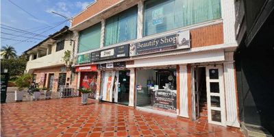 ? ¡Oportunidad Única de Arriendo! ? ¿Buscas un espacio comercial en una ubicación estratégica? ¡No busques más! ? **Arriendo Local Comercial**  ? **150 m² en segundo piso**  ? **Barrio Granadillo, sobre la Calle 84 con 43...** Este local es ideal para cualquier tipo de negocio y cuenta con una excelente visibilidad y fácil acceso. ¡Imagina las posibilidades!? **Contáctanos**: AS Gestiones Inmobiliarias SAS  ? **Celular**: 321 506 4221  ¡No dejes pasar esta oportunidad! Haz que tu negocio brille en el lugar perfecto. ✨ #ArriendoLocal #OportunidadDeNegocio #BarrioGranadillo #ASGestionesInmobiliarias #EspacioComercial #TuNegocioAquí