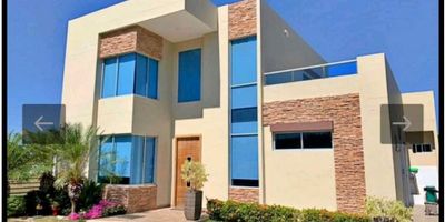 Casa en Venta: Palmarito Beach 2Lote 450 metrosConstruidos 231 mtsPrimer piso:- Sala. - Comedor. - Cocina Abierta. - Baño auxiliar. - Cuarto Huéspedes con baño. - Cuarto del servicio con baño. Zonas Sociales Externas (Privadas):- Piscina. - Sala tipo lounge - Comedor exterior - BBQ - Baño auxiliar y ducha - Jardín.  - Patio.  - Parqueadero. Hasta 4 Vehículos. Segundo piso:- Estar de alcobas. - 3 Habitaciones. (2 con baño)- 1 baño social completo- 1 Terraza mirador.