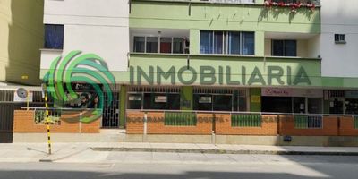Local ubicado en el Barrio Bolivar, 56 metros distribuidos en dos espacios amplios, dos baños, zona de lavado, vitrina con visibilidad a la carrera 24.  Facil accceso a trasporte publico y lugares comerciales del sector.
