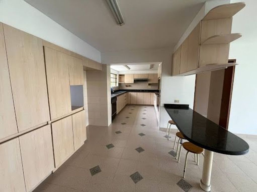 Casa de 4 alcobas en venta en Santa Barbara Alta, Bogotá, 414 m² · foto 12 de 20