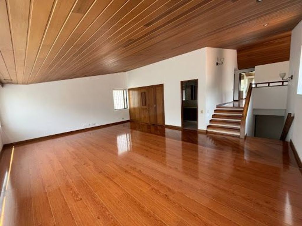 Casa de 4 alcobas en venta en Santa Barbara Alta, Bogotá, 414 m² · foto 17 de 20