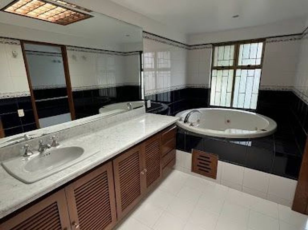 Casa de 4 alcobas en venta en Santa Barbara Alta, Bogotá, 414 m² · foto 15 de 20