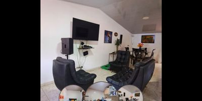 Se vende casa en Villa del Sur de 110 mts2. Consta de sala, comedor, cocina semi integral, patio de ropas. 4 habitaciones con clósets, 1 baño, 1 parqueadero.
