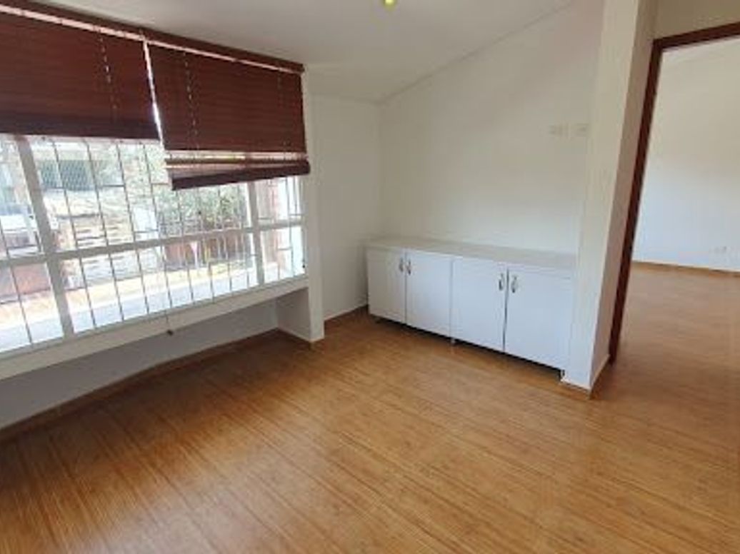 Apartamento de 1 alcoba en arriendo en La Esmeralda, Bogotá, 35 m² · foto 4 de 8