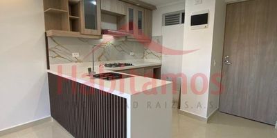 Excelente apartamento  para estrenar en el exclusivo barrio de Calasanz, Parte Alta. Con 54 m2  piso 9 de puro lujo y comodidad, este hogar te brindará una experiencia de vida inigualable. Cuenta con balcón , 3 alcobas con Closets , cocina lista para estrenar , cómoda zona de ropas a pocos minutos del Mall de Santa Ana.