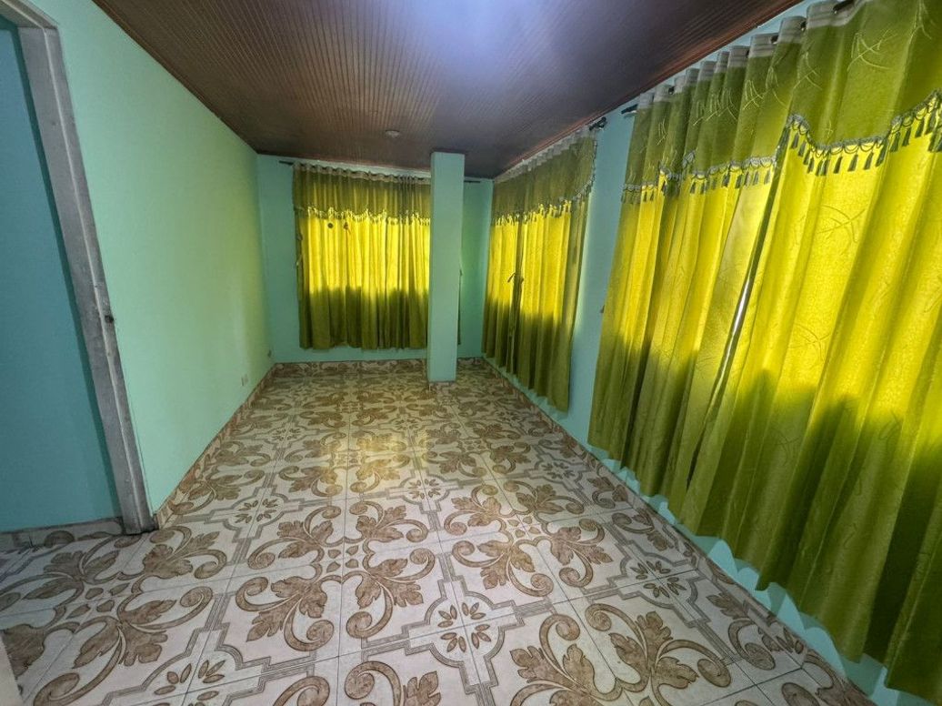 Casa de 5 alcobas en venta en San Agustín, Bogotá, 200 m² · foto 2 de 12