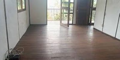 SE VENDE!! hermosa finca en vereda Yanuba, la florida Pereira,  cuenta con 3000mts2 de lote y un total de 200mts2 construidos, distribuidos asi 3 habitaciones, 3 baños, sala comedor, cocina integral, patio, parqueadero para dos carros.  Contáctanos!!