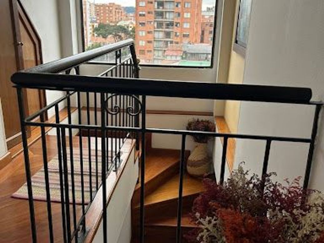Apartamento de 3 alcobas en venta en Cedritos, Bogotá, 100 m² · foto 10 de 16