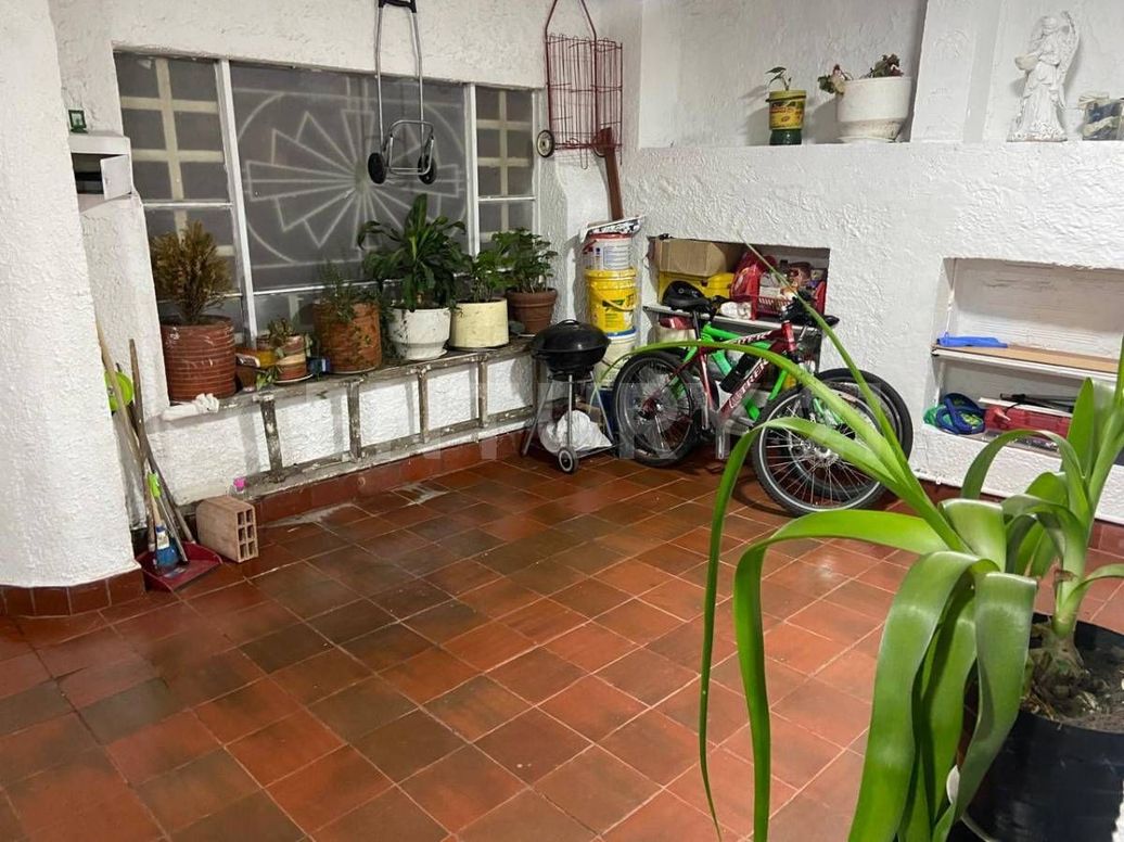 Casa de 4 alcobas en venta en Castilla, Bogotá, 224 m² · foto 3 de 19