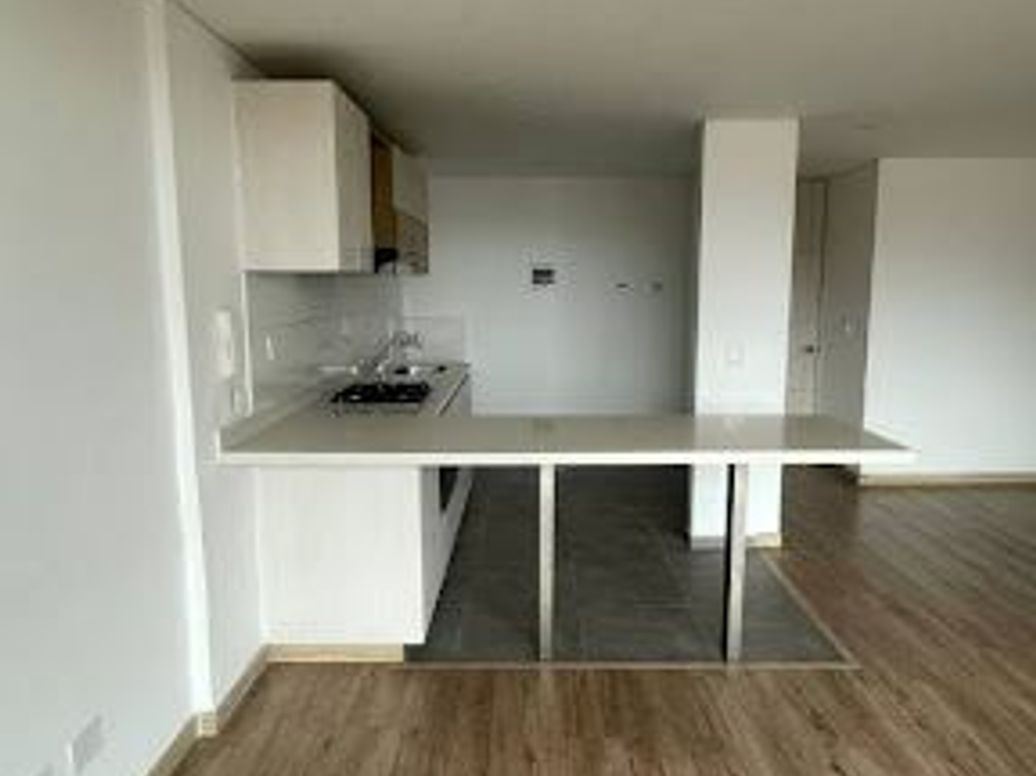 Apartamento de 3 alcobas en venta en Cedritos, Bogotá, 86 m² · foto 3 de 20