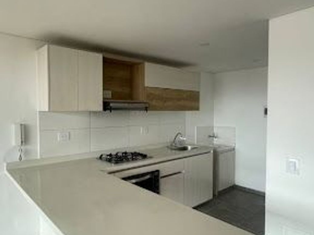 Apartamento de 3 alcobas en venta en Cedritos, Bogotá, 86 m² · foto 4 de 20