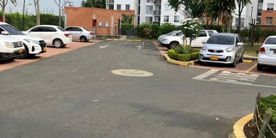 Venta de moderno y amañador apartamento en Ciudad Mlendez, sur de Cali. Zona de alta valorización y crecimiento.
Piso: 7mo
Área: 60 m2
Habitaciones:2 más opción de una tercera
Sala tv o estudio 
Baños: 2
Cocina moderna con barra
Balcón
Parqueadero comunitario