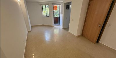 COD 95FR21157

Apartamento exclusivo en Laureles – Medellín | 85.50 m² de confort y privacidad

Vive en una de las zonas más apetecidas de Laureles con este moderno apartamento que combina diseño, funcionalidad y ubicación estratégica.

Características destacadas: • 3 habitaciones, cada una con baño privado
• Sala y comedor independientes
• Balcón con excelente iluminación natural
• Cocina integral + zona de ropas
• Parqueadero cubierto + cuarto útil

Ubicado en un sector residencial de alta valorización, con acceso rápido a avenidas principales, comercio, colegios y zonas verdes.

Ideal para familias, ejecutivos o inversionistas que buscan calidad de vida y retorno asegurado.

¡Contáctanos ahora y agenda tu visita! Este inmueble no estará disponible por mucho tiempo.
 
