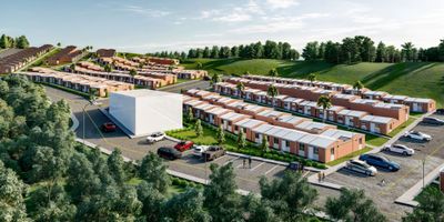 -Distribución:
Sala-comedor
Cocina
2 habitaciones con espacio para clóset
1 baño
Patio

-Terreno de 6m frente x 8m fondo
-Cada casa tiene su propios muros (no hay compartidos)
-Vías de acceso al barrio totalmente pavimentadas
-Calle peatonales con posibilidad de acceso en moto hasta la casa
-Parqueadero comunitario para carros y motos
-Tiene cimientos y estructura para construir nivel (adicional se entregan diseños arquitectónicos y estructurales)
-Se entregan en obra gris listas para habitar (fechas de entrega desde finales de 2025)
-Aplica para subsidio de caja de compensación Comfamiliar

Valores: 135 SMMLV equivalentes a $192.172.500
