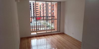 [ARR] ID HOUM: 160471

Entérate de todos los beneficios al arrendar con nosotros:
    • Asistencia e intermediación con el propietario
    • Firma tu contrato online
    • Arrienda sin burocracia, sin papeleos ni notarías

Departamento en arriendo, ubicado en el barrio Prados del mirador, con una superficie construida de 53.00 m² y superficie total de 53.00  m². 

Sus principales características son:

    • No amoblado
    • 3 dormitorios
    • 2 baños
    • No Admite mascotas
    • 1 parqueadero
    • Piso 4
    • Año de construcción: 2023
            
Además, el inmueble cuenta con las siguientes amenidades:

    • Salón de eventos
    • Vigilancia 24 hrs
    • Ascensor
    • Zona de juegos
    • Alberca
    • Gimnasio
    • Zona de asadores

Si arriendas con nosotros, te brindamos asesoría personalizada durante todo el proceso.

Requisitos para arrendar con nosotros:

    • Arrienda sin codeudor*, fácil, rápido y seguro
    • Demuestra un ingreso mensual neto de al menos 2.5 veces el valor del arriendo (los ingresos mensuales se pueden complementar por las personas que vivirán en este inmueble)
    • Completa tu información básica y mándanos tus extractos bancarios o documentos que demuestren tus ingresos
    • No debes tener reportes negativos en centrales de crédito
        

IMPORTANTE:

    • Te invitamos a agendar una visita a esta propiedad
    • Si tienes alguna duda por favor puedes solicitar más información desde los portales como también contactarte directamente con nosotros
    
Más que una inmobiliaria, somos Houm.
*Aplican T&C