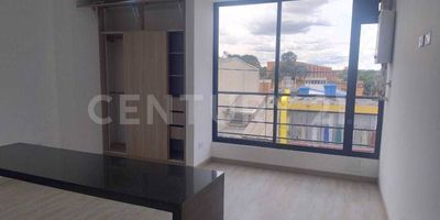 Disfruta de la comodidad y el buen gusto en este acogedor aparataestudio de 31.11 m2, de área privada, con una habitación amplia con closet, un baño moderno y una zona social funcional perfecta para tu estilo de vida. Ubicación privilegiada en Modelia, vías principales, transporte publico, centros comerciales, parques  y todo lo que necesitas al alcance de tu mano. Ideal para ejecutivos o parejas jovenes que buscan un lugar moderno, practico y bien ubicado.