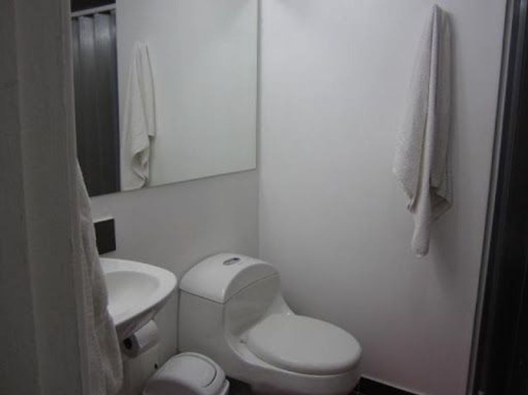 Casa de 4 alcobas en venta en Santa Barbara Central, Bogotá, 350 m² · foto 17 de 18